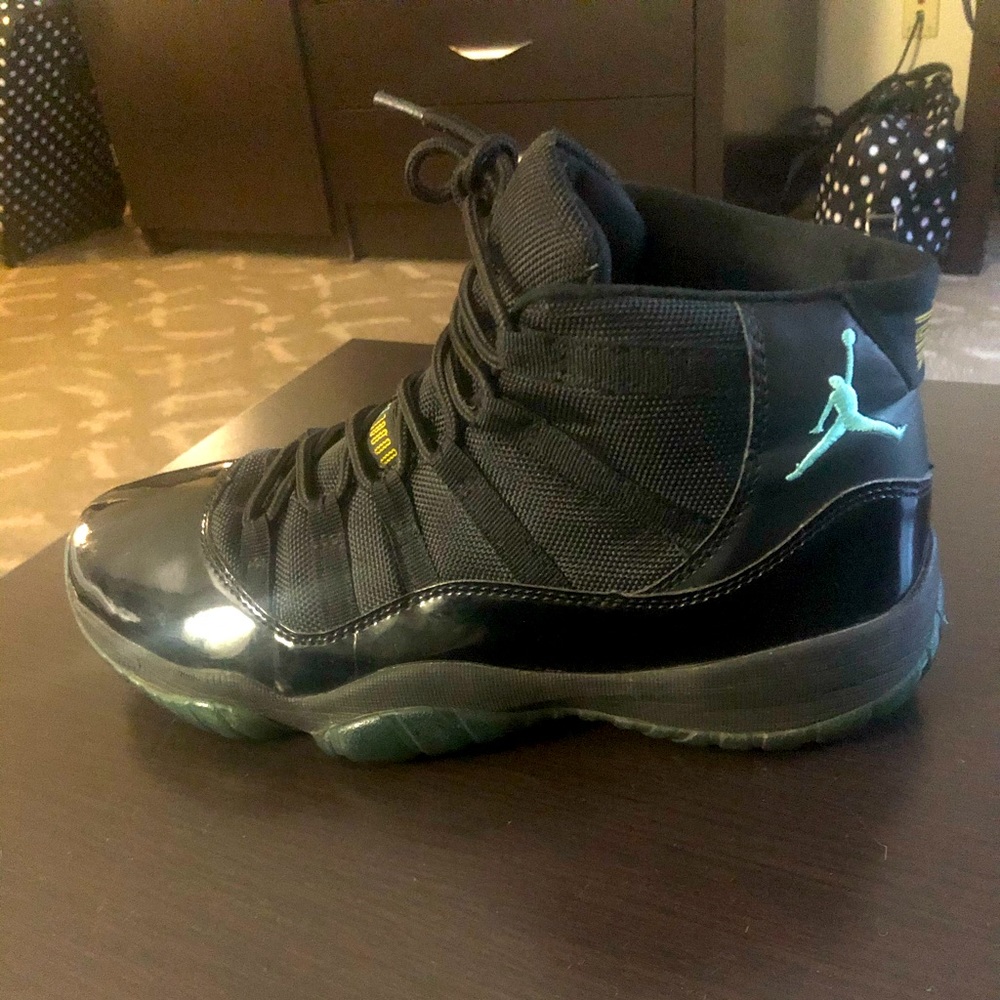 Jordan retro 11 gamma blue size 10